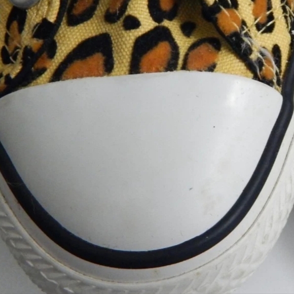 Converse Low OX Leopard Flocked Sneakers - Picture 6 of 8